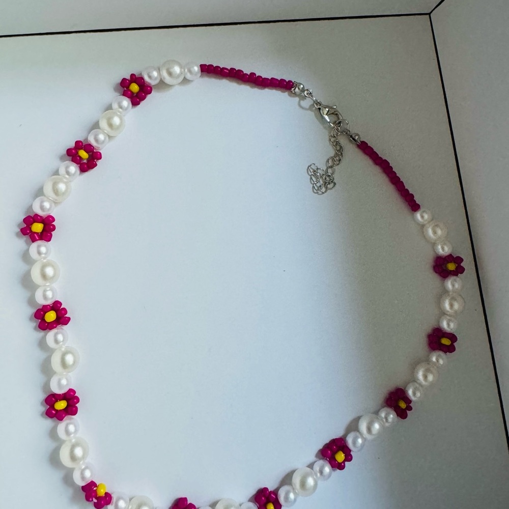 Flower beaded necklace, chocker